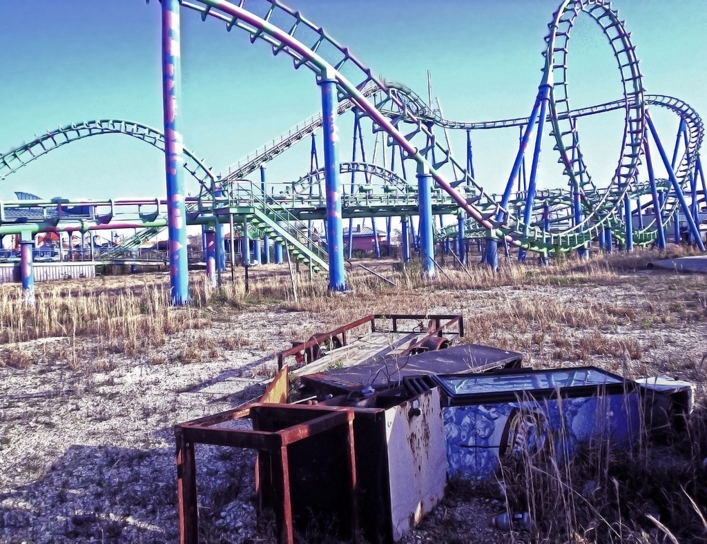 "Lost Thrills: Exploring the Haunting Beauty of Abandoned Amusement Parks"