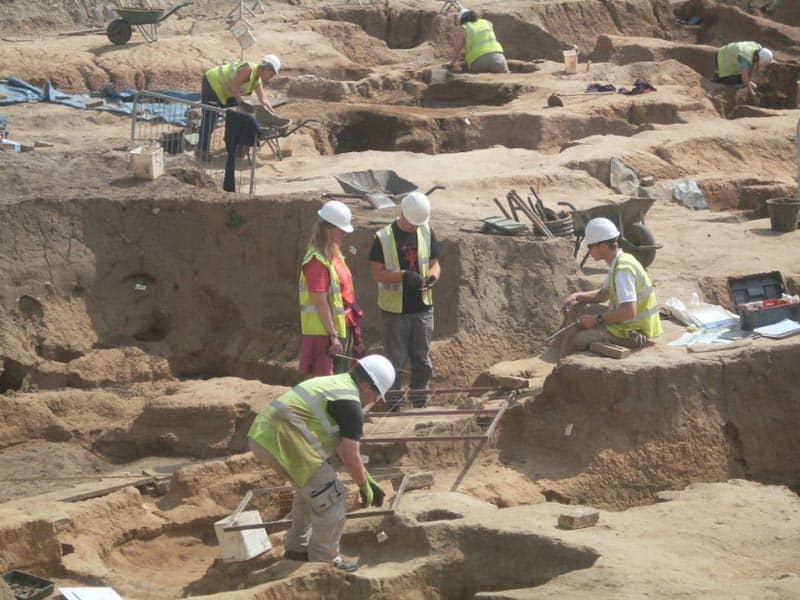 Uncovering the Hidden Secrets of Urban History: Archaeological Excavations in Modern Cities