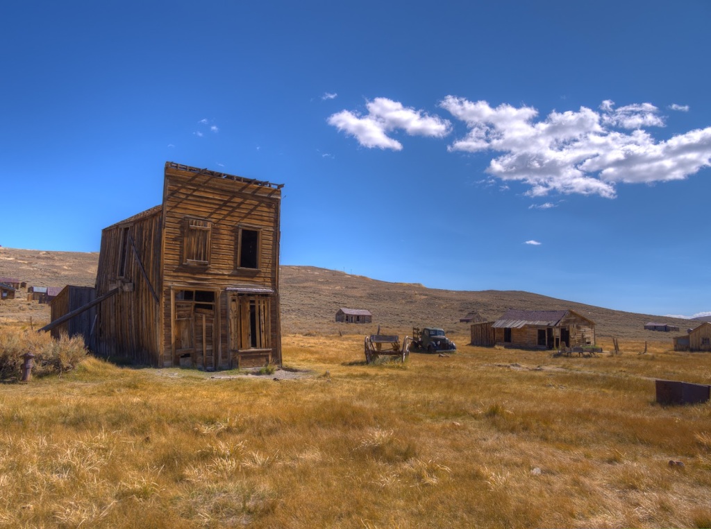 "Unveiling the Haunting Beauty of Ghost Towns Across Continents"