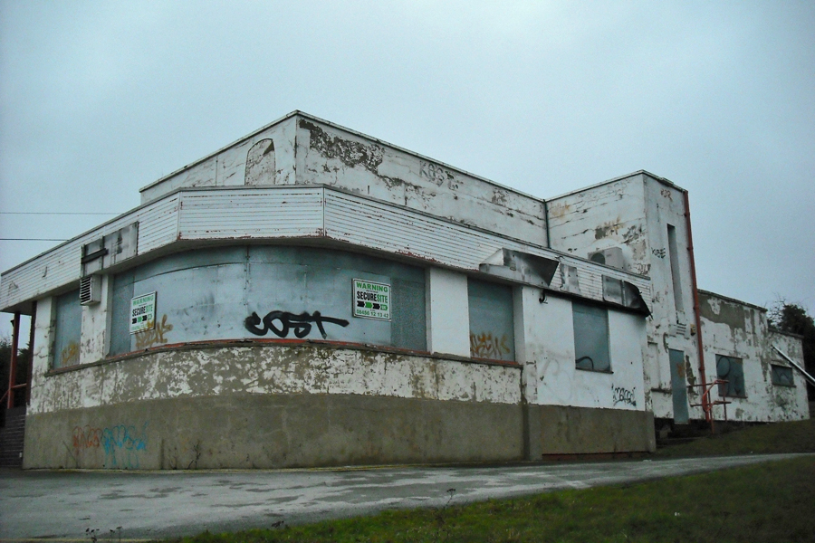 Spooky and Intriguing: Abandoned Celebrity Restaurants